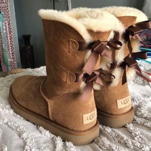 tan bailey boot UGGs